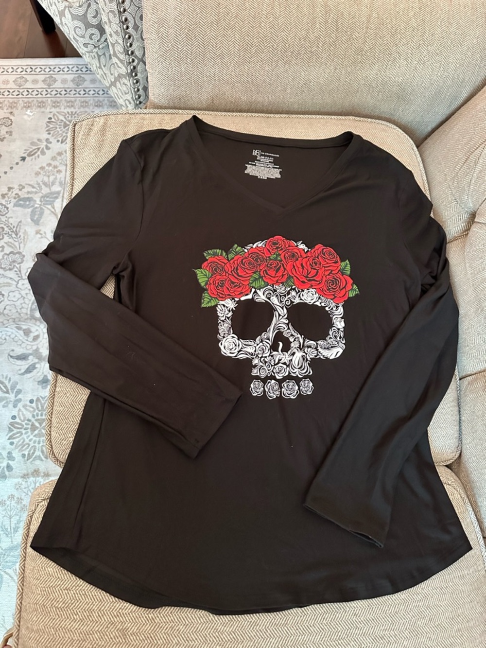 No Boundaries Black Long Sleeve V-Neck Tee with Red Rose Skull Graphic